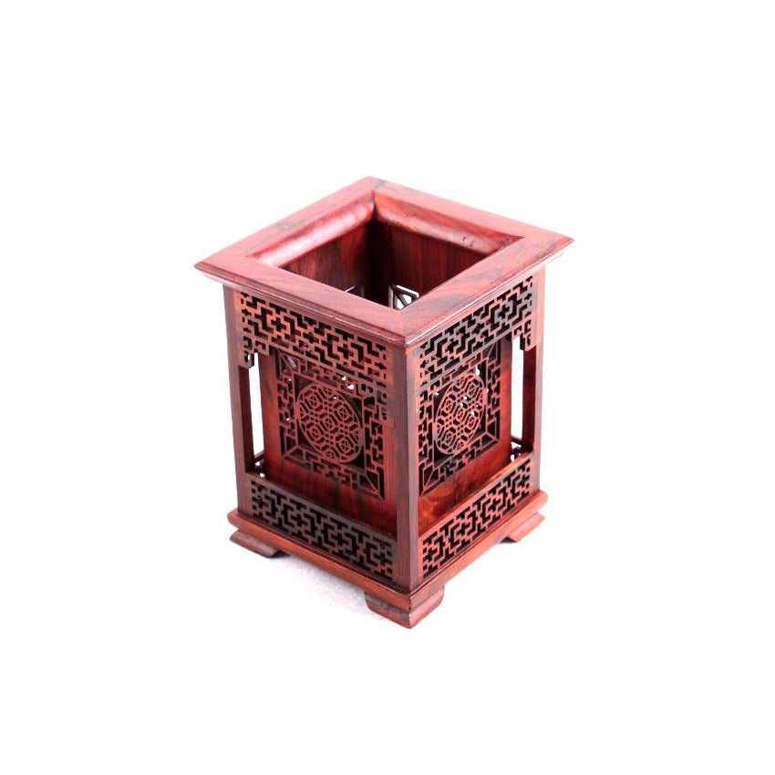 General view of a traditional Chinese brus holder used to store calligraphy and sumi-e painting brushes