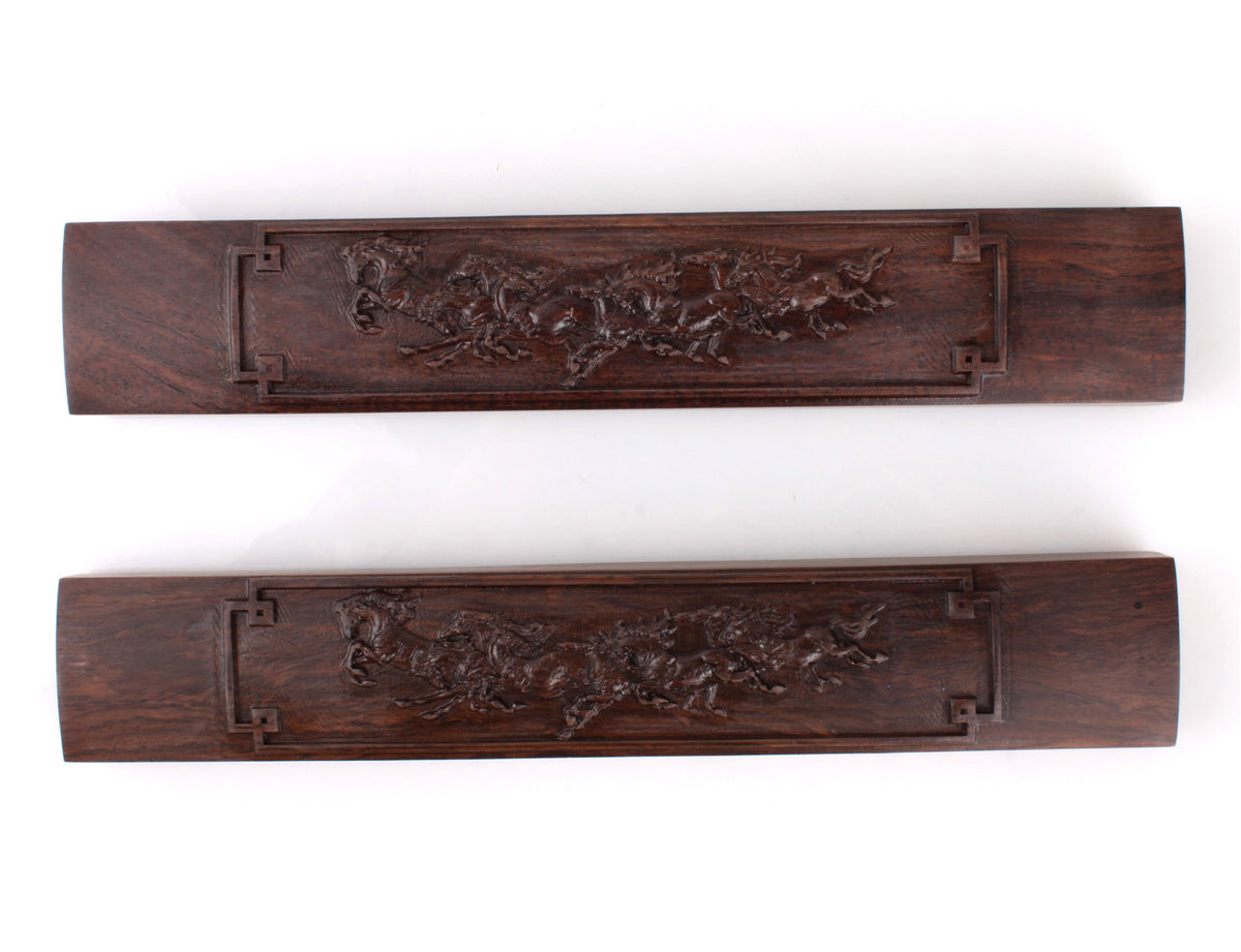 top view of this pair of racing horse paper weights for you keep the xuan paper under control when you are creating a sumi / calligraphy artwork