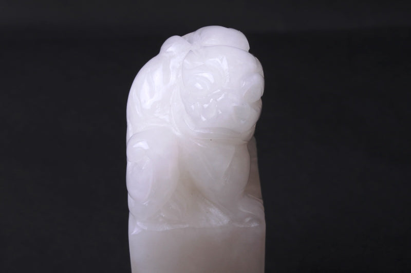 White Kunlun stone with natural patterns &amp; hand carved gragon head for chinese &amp; japanese artwork sealing